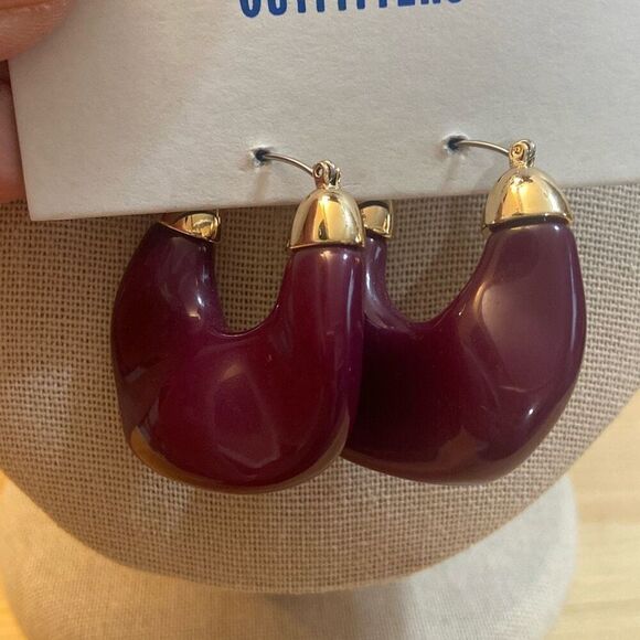 NWT Urban Outfitters Purple Plum and Gold Colored Dangle Earrings MSRP $20 NWT - Picture 5 of 8